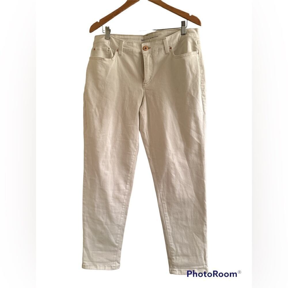 INC International Concepts Women’s Mid Rise White Straight Leg Jeans Size 32